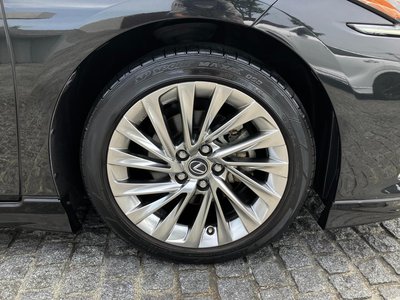 صورة مصغرة 7 لـ 2020 Lexus ES