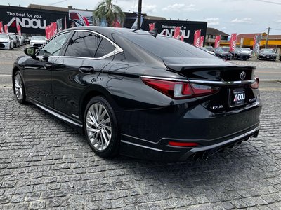 صورة مصغرة 3 لـ 2020 Lexus ES