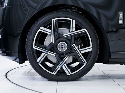 ROLLS-ROYCE CULLINAN - 7