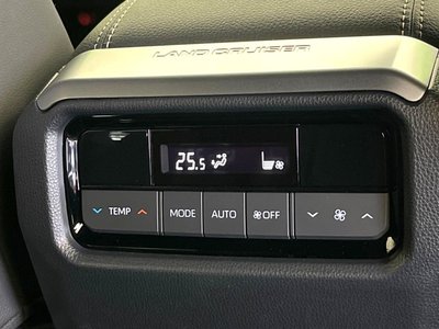 صورة مصغرة 55 لـ 2024 Toyota LAND CRUISER 250