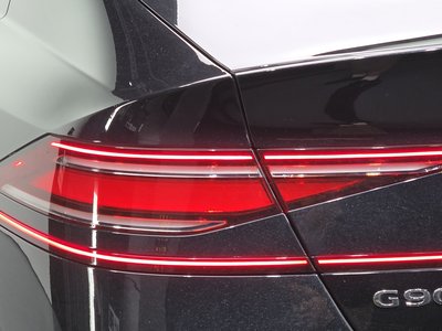 2022 Genesis G90 (RS4) photo 10