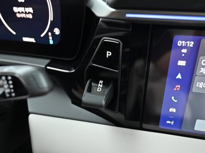 PORSCHE MACAN - 9