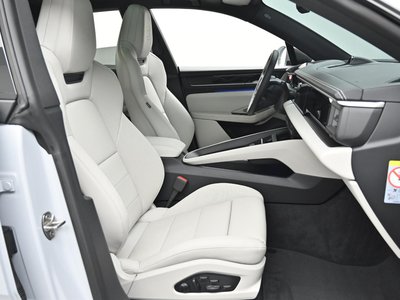 PORSCHE MACAN - 10