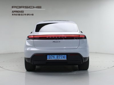 PORSCHE MACAN - 3