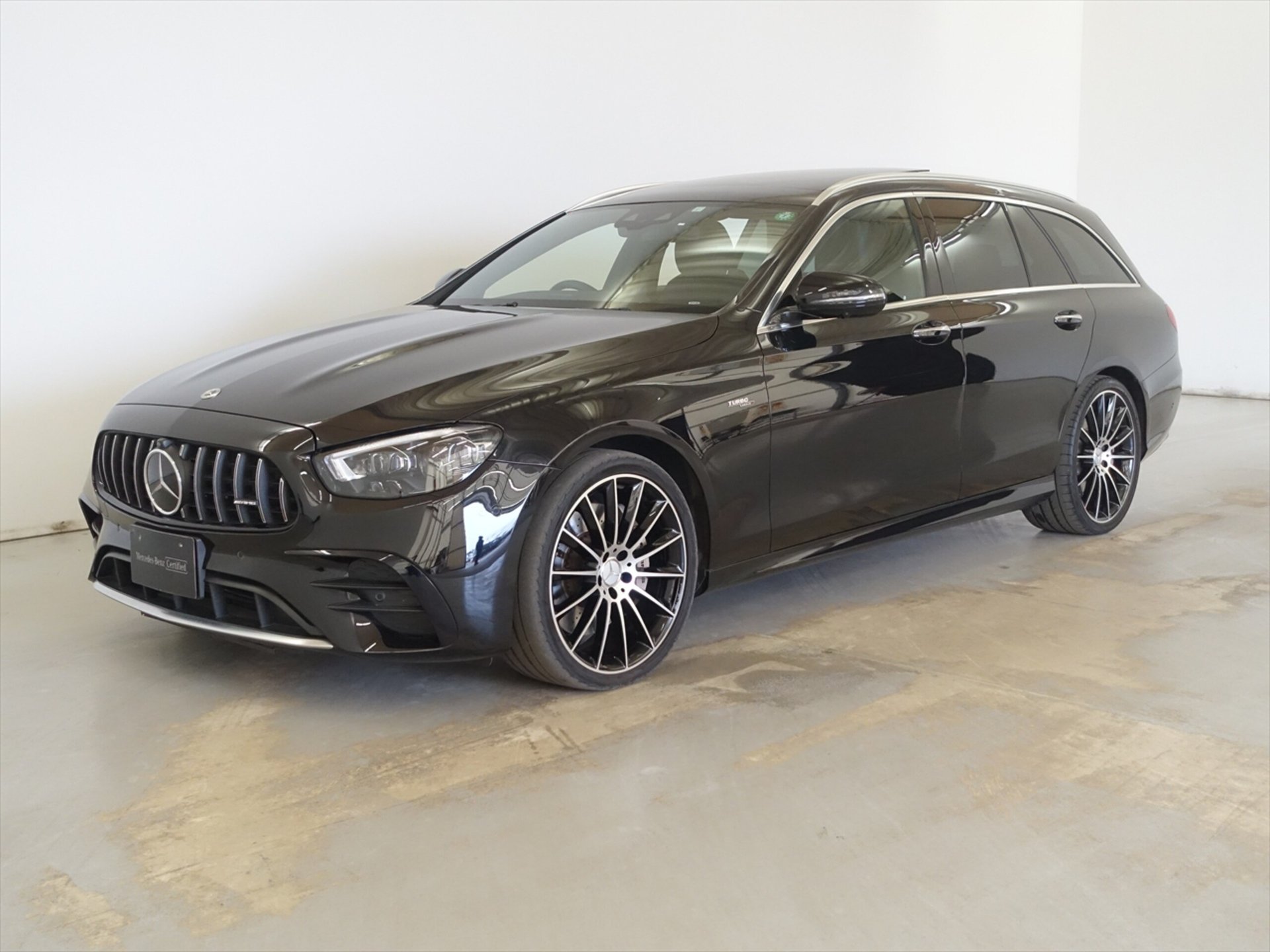 MERCEDES-BENZ E-CLASS AMG - View 1