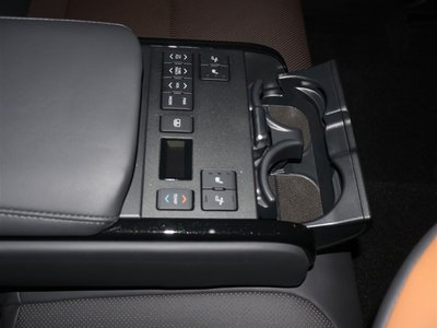 2023 Toyota CROWN CROSSOVER 照片 16