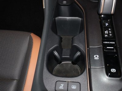 صورة 23 لـ 2023 Toyota CROWN CROSSOVER
