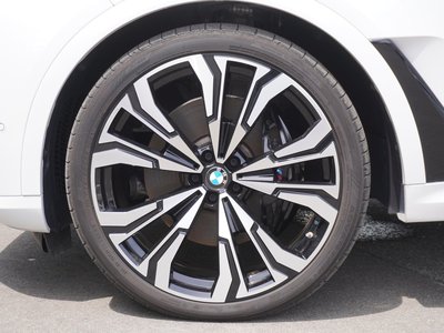 2023 BMW X7 — миниатюра 51