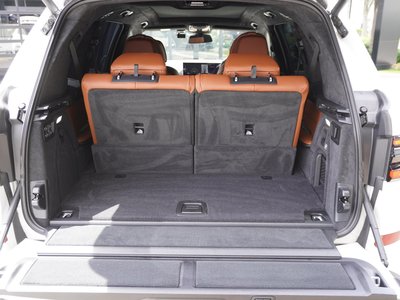 2023 BMW X7 — миниатюра 14