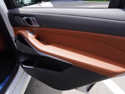 2023 BMW X7 — миниатюра 49