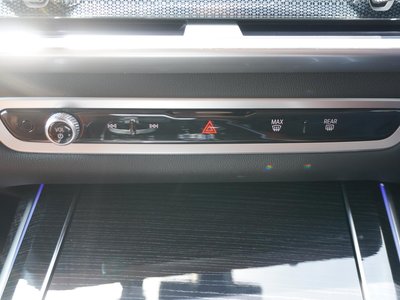 2023 BMW X7 — миниатюра 25