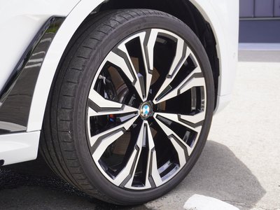 2023 BMW X7 — миниатюра 53