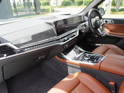 2023 BMW X7 — фото 10