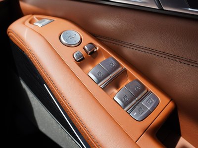 2023 BMW X7 — миниатюра 38