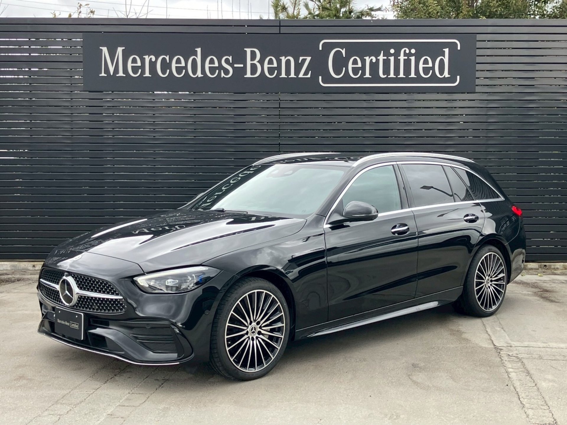 MERCEDES-BENZ C-CLASS - View 1