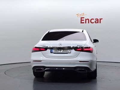 MERCEDES-BENZ E-CLASS - 3