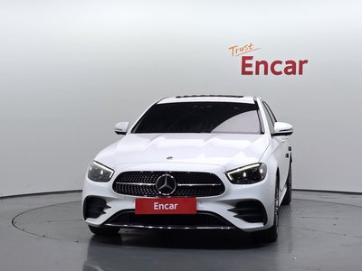 MERCEDES-BENZ E-CLASS - 2