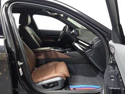 صورة مصغرة 17 لـ 2024 BMW 5 SERIES