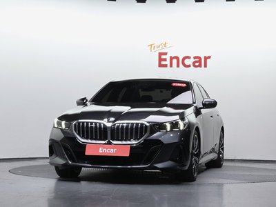 2024 BMW 5 SERIES 照片 2
