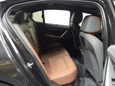 صورة مصغرة 18 لـ 2024 BMW 5 SERIES
