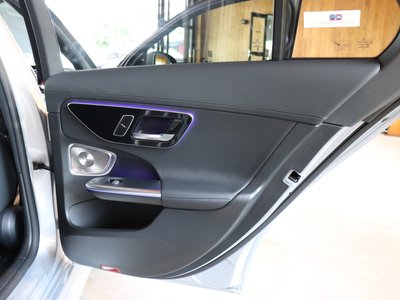 صورة مصغرة 43 لـ 2025 MERCEDES-BENZ C-CLASS
