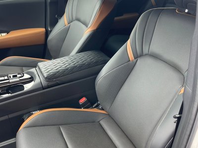 2023 Toyota CROWN CROSSOVER — миниатюра 18