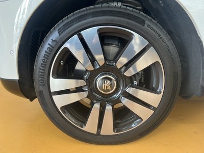 ROLLS-ROYCE CULLINAN - 6