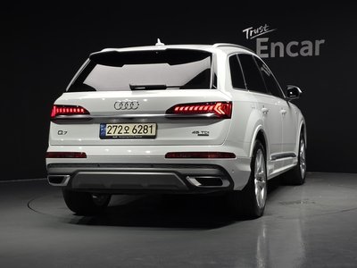 2023 AUDI Q7 photo 4