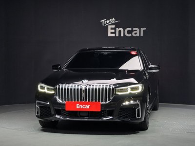 2021 BMW 7 SERIES photo 2