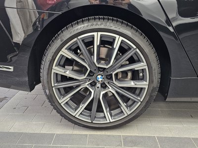 2021 BMW 7 SERIES photo 8