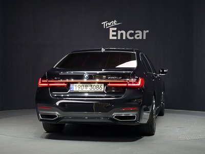 2021 BMW 7 SERIES photo 4