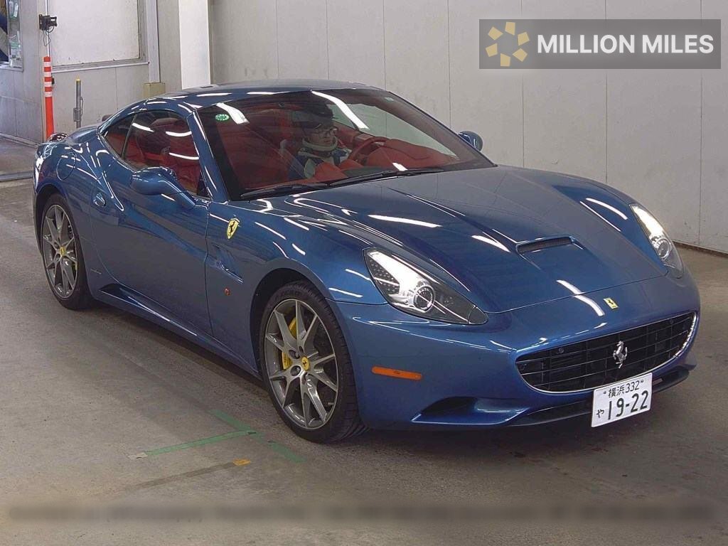 FERRARI CALIFORNIA - View 1