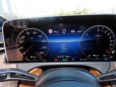 MERCEDES-BENZ E-CLASS - 9