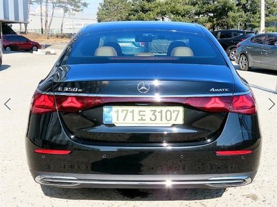 MERCEDES-BENZ E-CLASS - 3