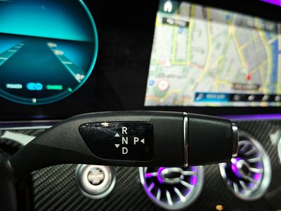 MERCEDES-BENZ CLS - 9