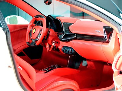 FERRARI 458 ITALIA - 2