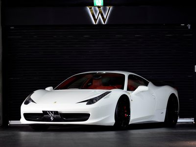 FERRARI 458 ITALIA