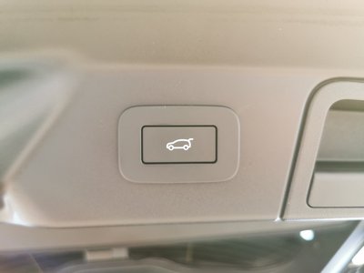 2024 LAND Rover RANGE ROVER VELAR — миниатюра 31