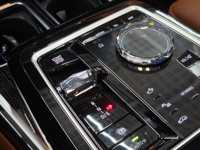 2025 BMW 7 SERIES — фото 9