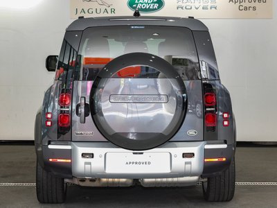 LAND ROVER DEFENDER - 8