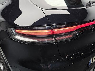 PORSCHE MACAN - 10
