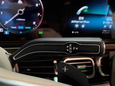 MERCEDES-BENZ GLS - 9