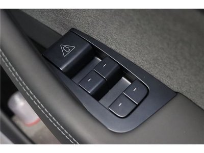 2025 Tesla MODEL Y — миниатюра 27