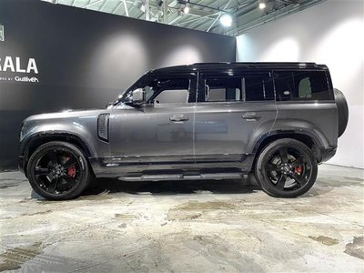 LAND ROVER DEFENDER - 7