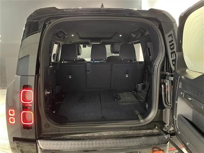 LAND ROVER DEFENDER - 10