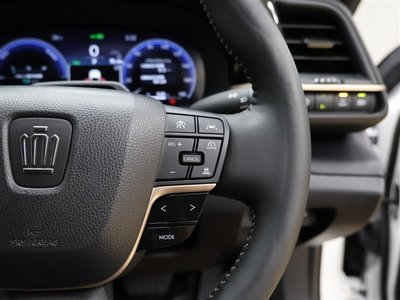 صورة مصغرة 18 لـ 2024 Toyota CROWN SPORT