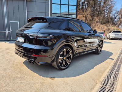 PORSCHE CAYENNE - 3