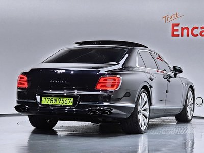 2022 Bentley FLYING SPUR — фото 4