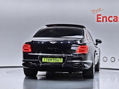 2022 Bentley FLYING SPUR — фото 3