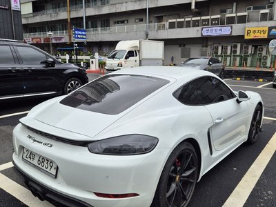 2018 Porsche 718 photo 6